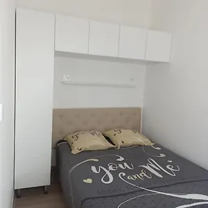 Maison, Rue Calme Dans Village Hébergement de vacances